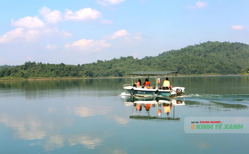 Bến En: Từ “Hạ Long trên cạn” đến “Ngân hàng xanh”